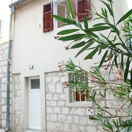 Charming Old Stone House * Split